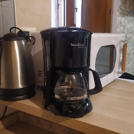Appartamento Le Rondini Nel Centro Di إنترا المظهر الخارجي الصورة