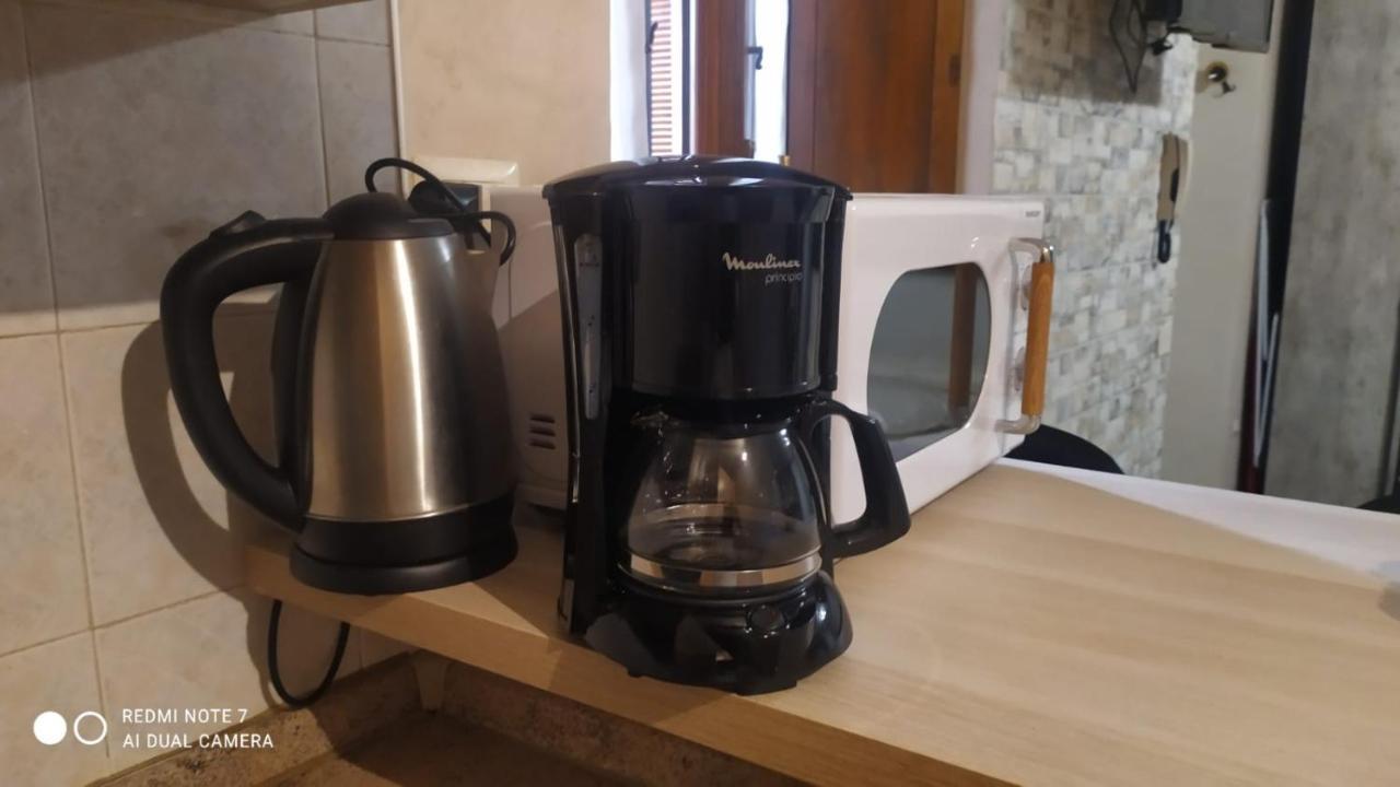 Appartamento Le Rondini Nel Centro Di إنترا المظهر الخارجي الصورة